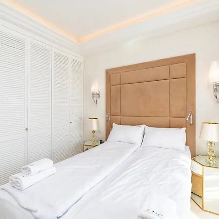 Lägenhet Perlowy - Neptun Park By Oneapartments *