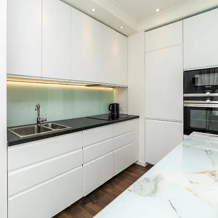 Lägenhet Perlowy - Neptun Park By Oneapartments